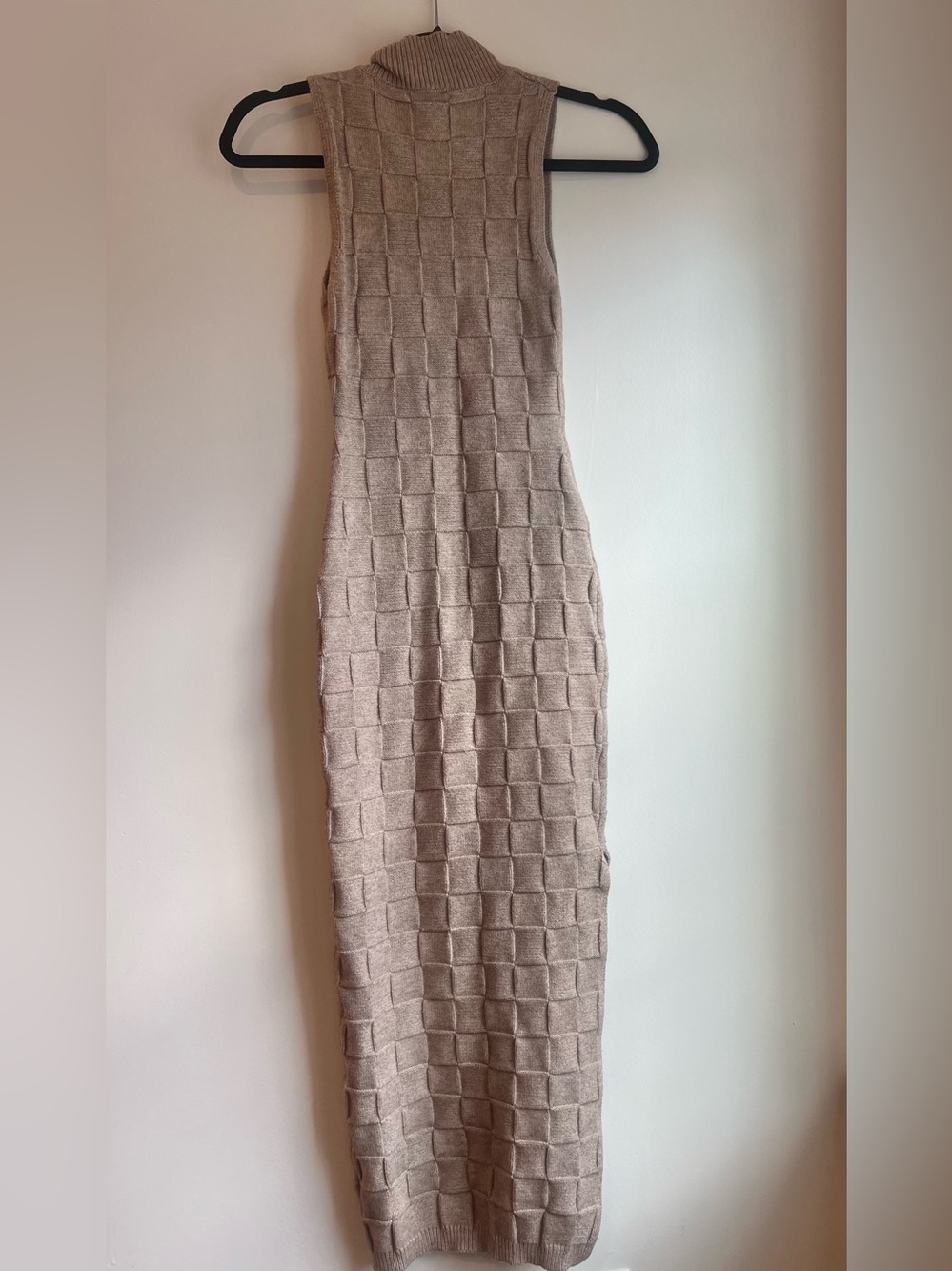 Le Lis Taupe Textured Knit Maxi Dress